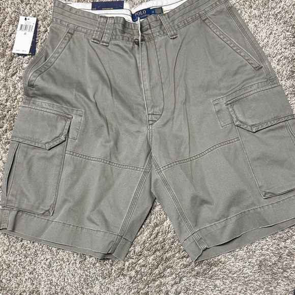 Polo by Ralph Lauren Men's Cargo Shorts in Mount Grn - Picture 1 of 5